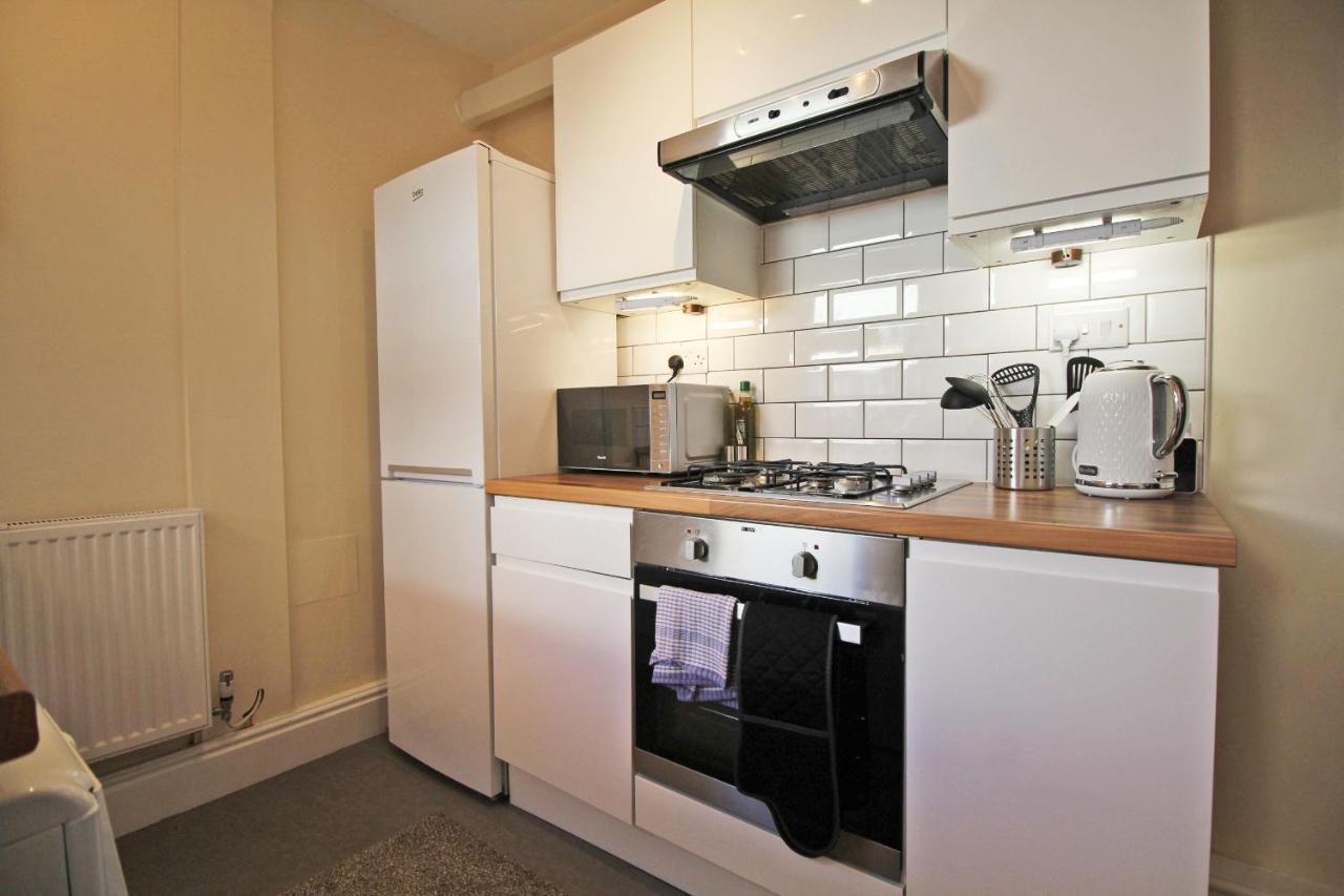 2 Bed, Up To 6 Guests Near Chester City Centre Exterior photo