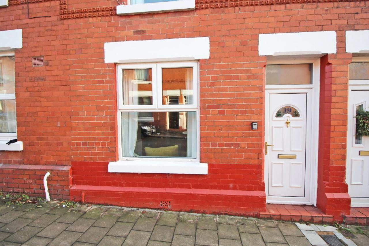 2 Bed, Up To 6 Guests Near Chester City Centre Exterior photo