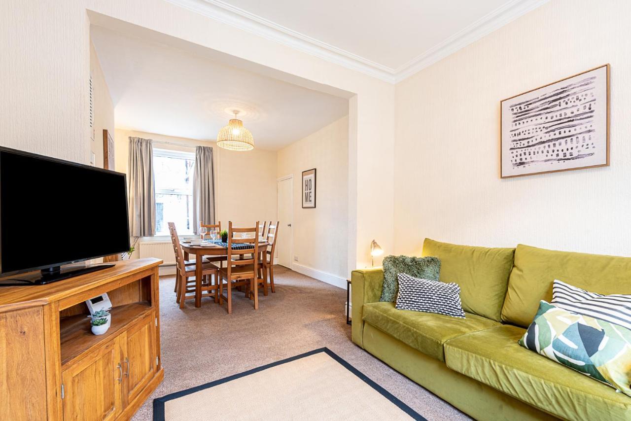 2 Bed, Up To 6 Guests Near Chester City Centre Exterior photo