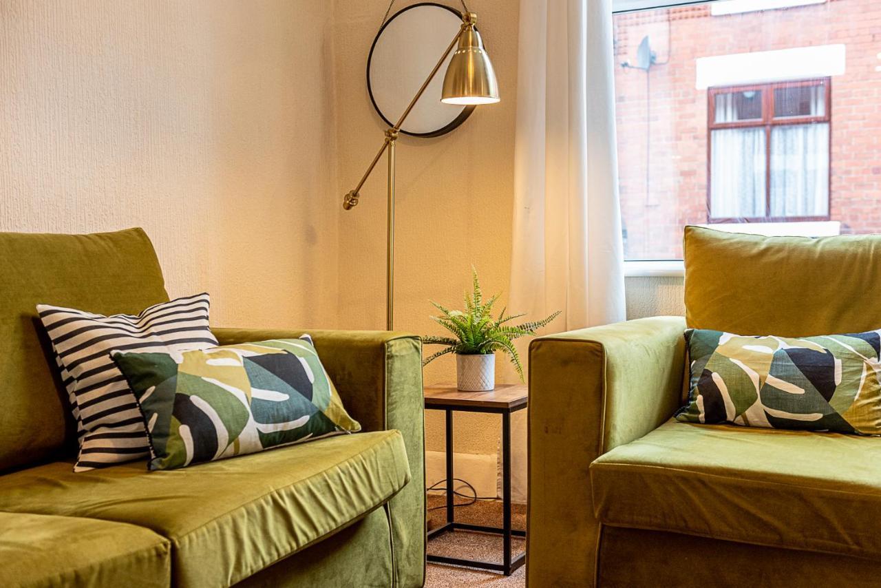 2 Bed, Up To 6 Guests Near Chester City Centre Exterior photo